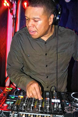 BDB9864D-5574-480F-9F15-9FC14E9F2F94 - Mic Rems.jpeg