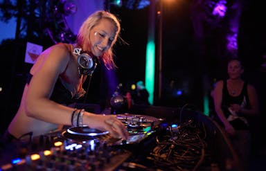 Lee-Anne Bloom - Cuing.jpg