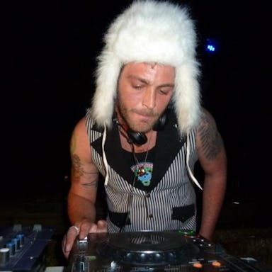 Dj Profile Pic - brett greenbaum.jpg