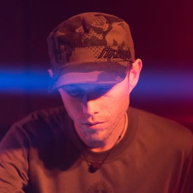 dbg Jan'16 lift by sean crop - Daniel Gorelick.jpg