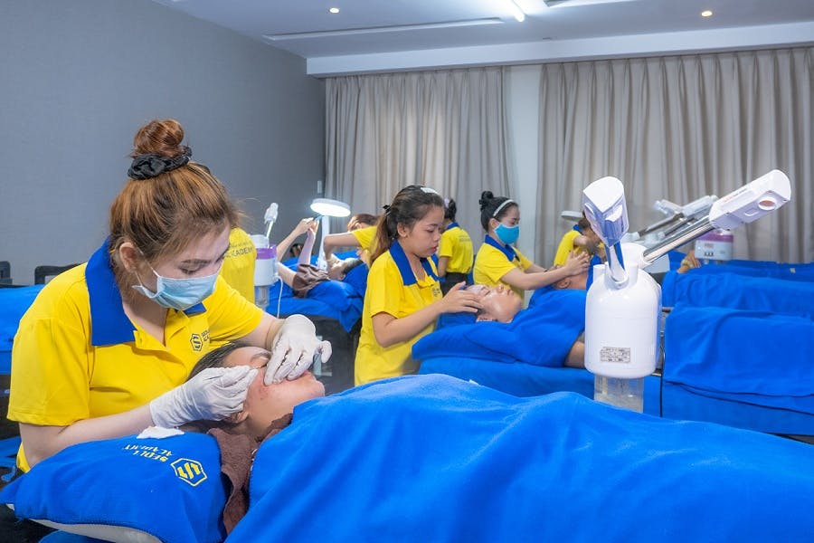 Nên lựa chọn Seoul Academy để học kiến thức nghề spa - thẩm mỹ