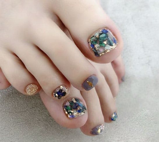 Thời gian thực hiện mẫu nail này khoảng từ 2 - 3 tiếng