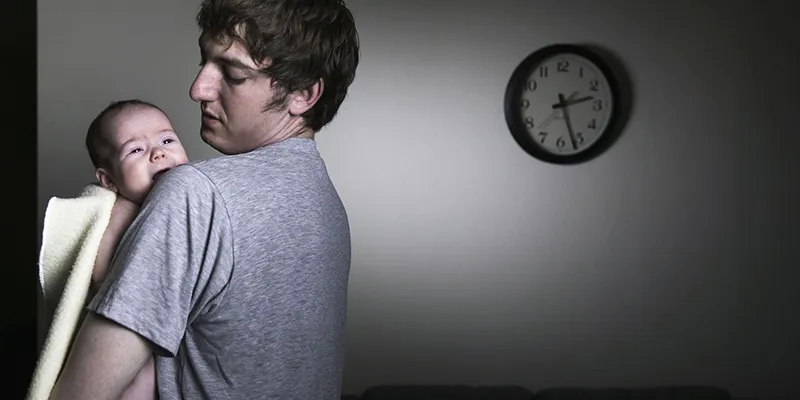 dấu hiệu khủng hoảng của trẻ sơ sinh