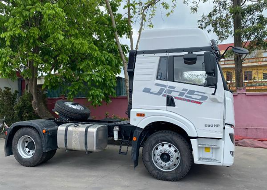Faw-1-cầu-260Hp-Cabin-JH5.png