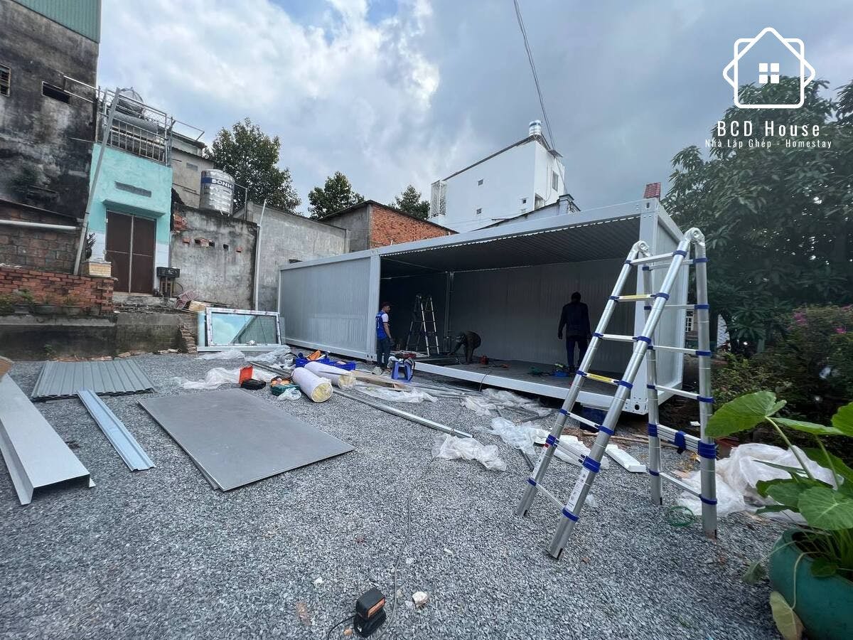 Quá trình lắp dựng nhà lắp ghép tại khu vực Bình Dương