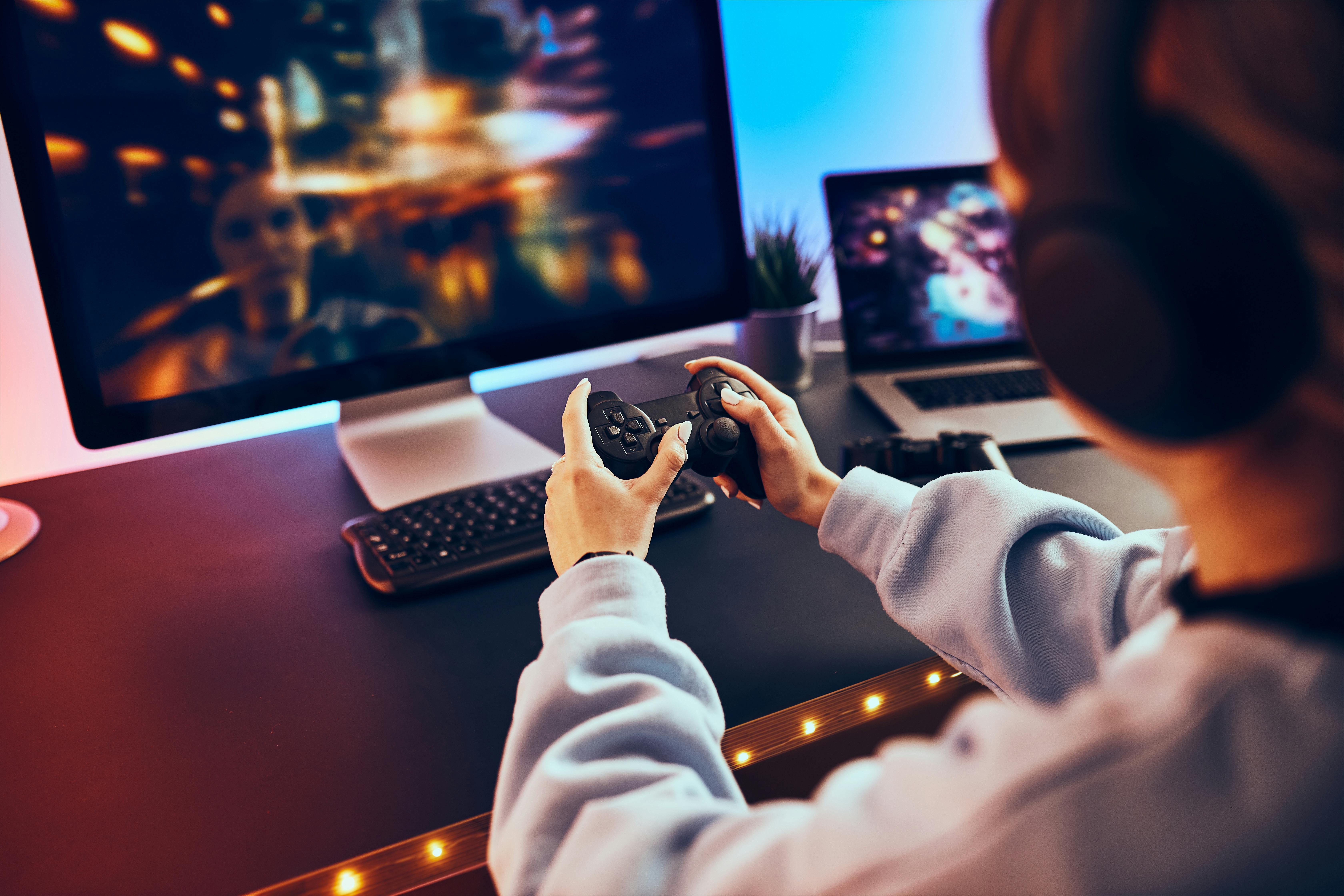 Gamer play video games