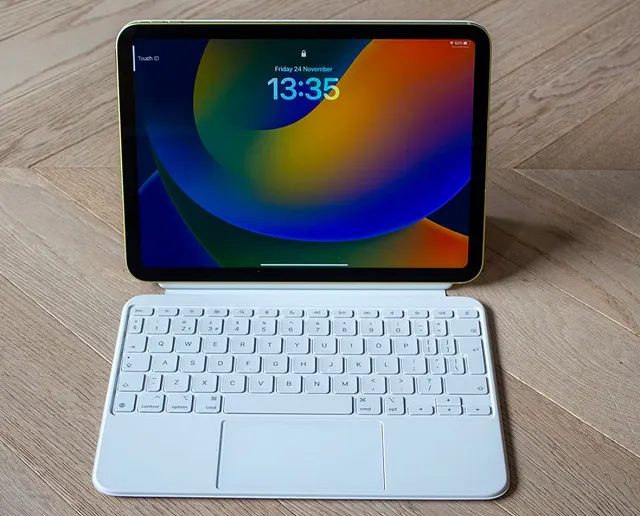 Apple-Magic-Keyboard-Folio.jpg