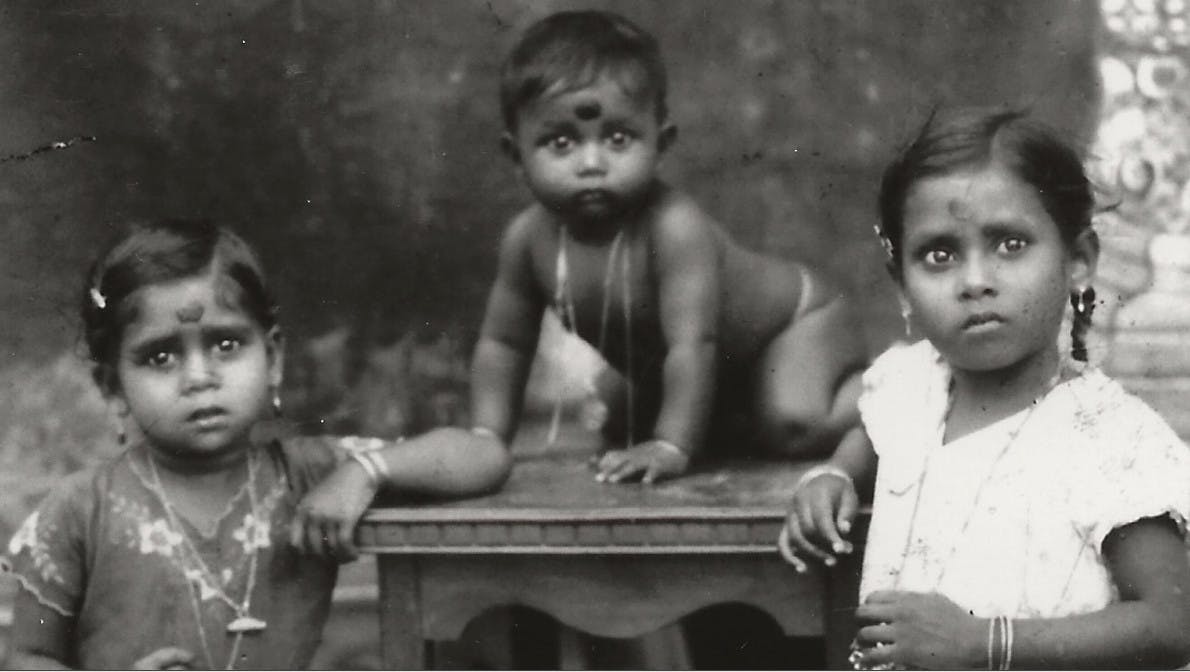 Photo 5 Old_Photo_Nages.jpg