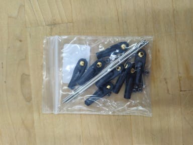 servo ends & extending wire.jpg