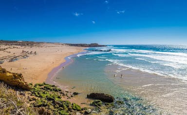 surfing guincho.webp