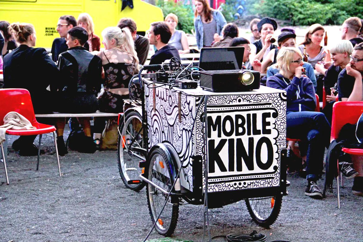 140925172415-berlins-mobile-kino-a-cinema-on-wheels-that-roves-around-the-city.jpg