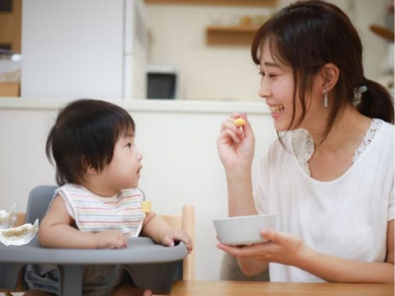 Bé 1 tuổi ăn yến được không.jpg